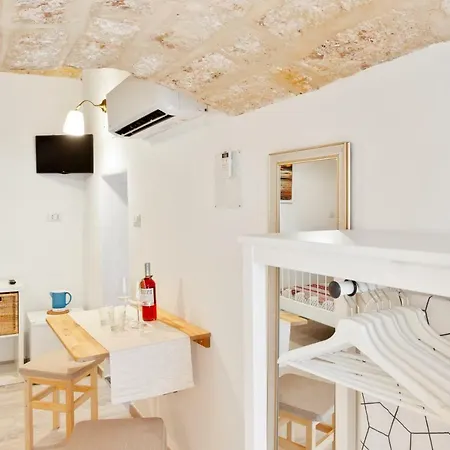 Guesthost - San Nicola Clemente Private בארי