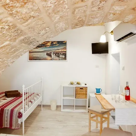 San Nicola Clemente Private Guest house Bari